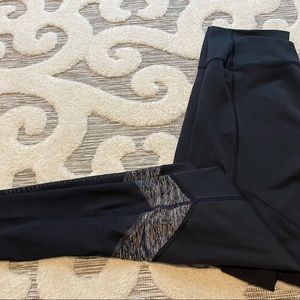 Lululemon Like new Size 8 Mesh back full length leggings